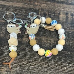 Sloth Keychain and Bracelet Set - White and Tan